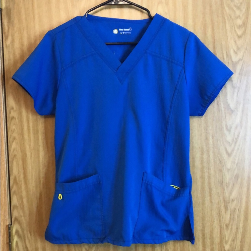 Scrub set